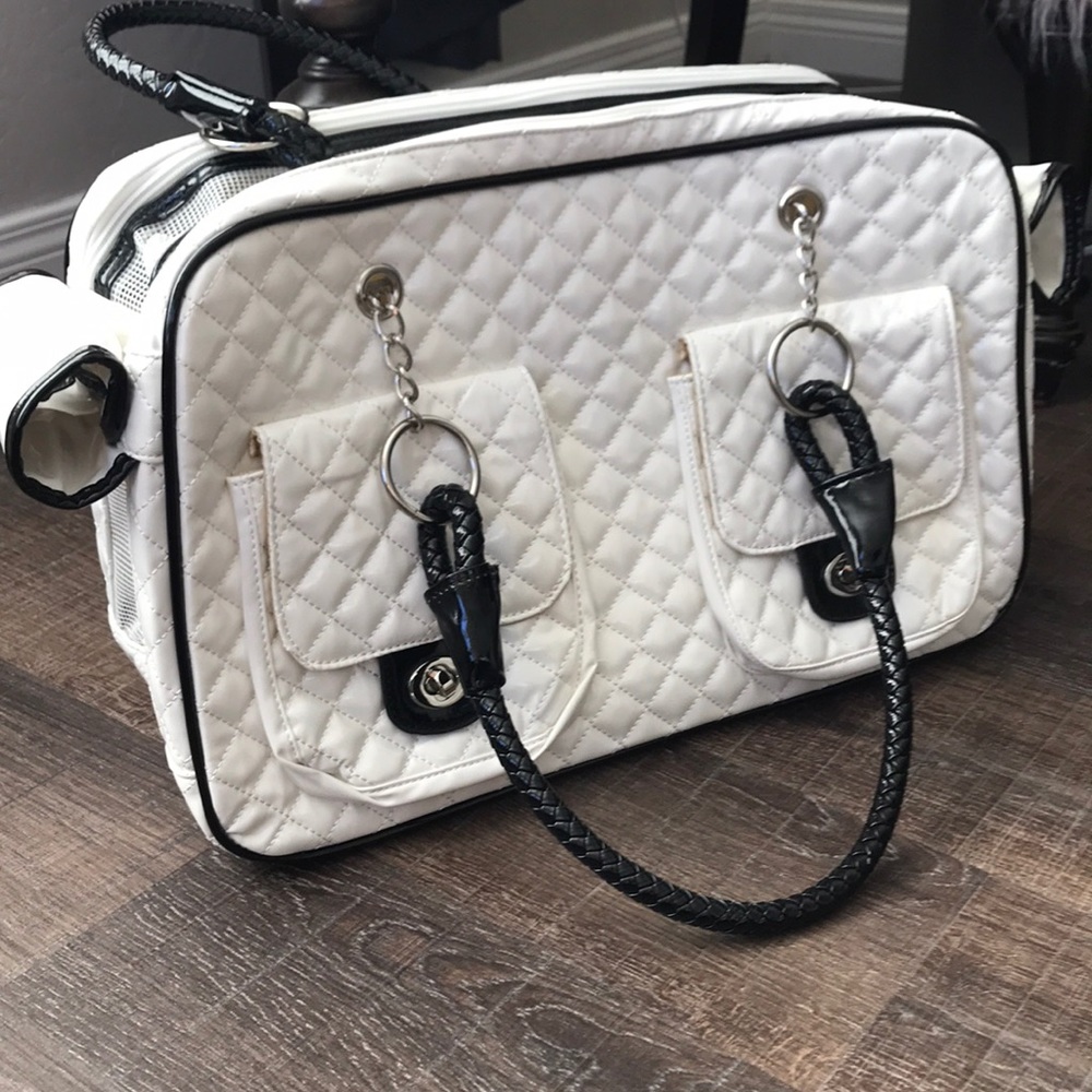 Fashion dog bag, creamy white, designer look!
